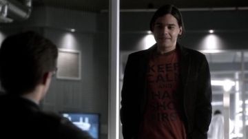 Le t-shirt "Keep calm and Han shot first" de Cisco dans Flash S01E11