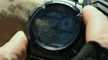 Reloj Casio AE1000W-1BV de Mike (Armie Hammer) en el mío