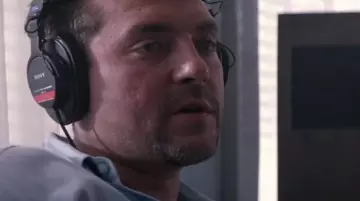 Los auriculares de audio sony de Cody Nicholson (Tom Sizemore) en True Romance