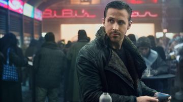 The coat fur collar of the officer's K (Ryan Gosling) in Blade Runner 2049