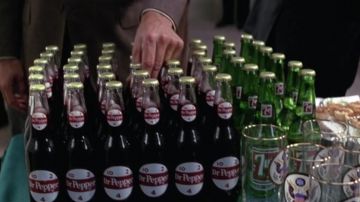 The bottle of 7up Tom Hanks in Forrest Gump
