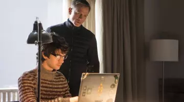 Les lunettes de vue de Q (Ben Whishaw) dans Spectre