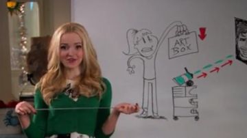 Gilet vert de Liv (Dove Cameron) dans Liv et Maddie S4E01