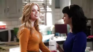 The sweater orange of June Colburn (Dreama Walker) Don t Trust the B---- in Apartment 23 S2E09