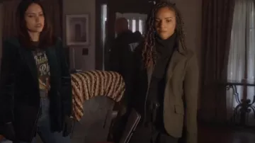 Vince Cashmere Shaker Rib Turtleneck worn by Nyla Harper (Mekia Cox) as seen in The Rookie (S06E05)