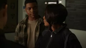 3.1 Phillip Lim Veste à smocks noire portée par Athena Grant (Angela Bassett) comme on le voit dans 9-1-1 (S07E04)