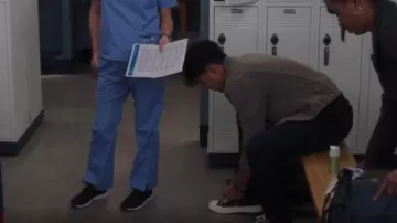 Zapatilla de caña alta Comme des Garçons Converse Chuck Taylor® Hidden Heart usada por Lucas Adams (Niko Terho) como se ve en Grey's Anatomy (T20E04)