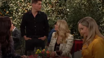 Blazer de L'Agence Chamberlain usado por Brooke Logan (Katherine Kelly Lang) como se ve en The Bold and the Beautiful el 2 de abril de 2024