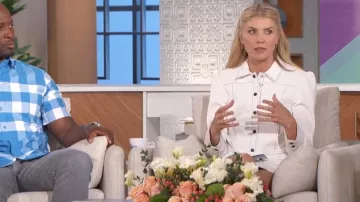 Cinq à Sept Ciara Topstitch Detail Jacket usado por Amanda Kloots como se ve en The Talk el 4 de abril de 2024