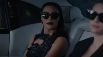 Balenciaga BB 0101 S- 001 Black/Grey worn by Siobhan Corbyn (Kim Kardashian) as seen in American Horror Story (S12E06)