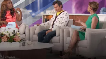 Alexandre Birman Clarita Bow Leather Sandals worn by Natalie Morales as seen in The Talk on April 4, 2024