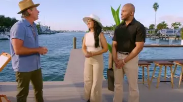 Express Body Contour High Compression Mock Neck Cropped Tank usado por Veronica Valencia como se ve en Rock the Block (S05E05)