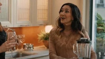 Cinq A Sept Isa Cárdigan de piel sintética usado por Wendy Wexler (Nadia Dajani) como se ve en Elsbeth (T01E03)