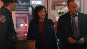 Barbour In­ver­raray Tai­lored Mil­i­tary Coat worn by Maria Baez (Marisa Ramirez) as seen in Blue Bloods (S14E05)