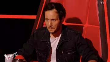 The Levi's denim jacket worn by Vianney on The Voice: the most beautiful voice of April 6, 2024