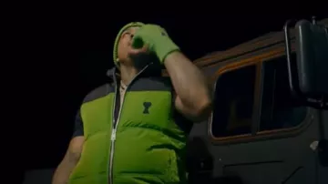Guantes con logotipo verde lima y corazón negro de Ami Paris usados por Doe Boy en Keep It Gangsta (Still Slatt) (Video musical oficial)