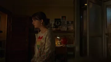 Sundry Heart Tee worn by Eden Hawkins (Hallea Jones) as seen in Locke & Key (S02E01)