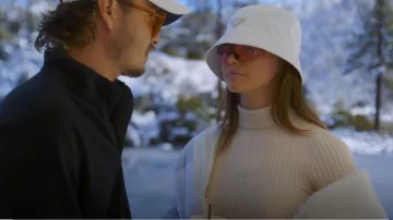 Sombrero de pescador Prada Re-Nylon usado por Daniella Beckerman como se ve en The Hills: New Beginnings (T02E08)