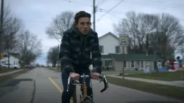 Topshop Check Shacket worn by Gabe (Griffin Gluck) as seen in Locke & Key (S02E05)