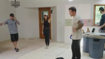 Lululemon Align™ High Rise Pant 28 worn by Chelsea Houska as seen in Down Home Fab (S02E03)