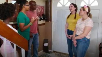 Mother Denim The Looker Ankle Fray Jeans usados por Clea Shearer como se ve en Organízate con The Home Edit (S02E03)