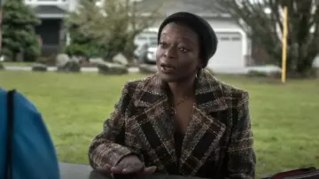 Sam Edelman Crafti­san Plaid Dou­ble Breast­ed Coat worn by Kemi Adebayo (Adeola Role) as seen in Alert: Missing Persons Unit (S02E04)