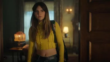 BDG Sunray Seamed Mock Neck Top worn by Kinsey Locke (Emilia Jones) as seen in Locke & Key (S03E04)