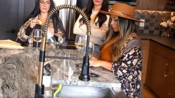Robe Boho Boho Wild Rose portée par Nicole Polizzi comme on le voit dans Jersey Shore : Family Vacation (S07E08)