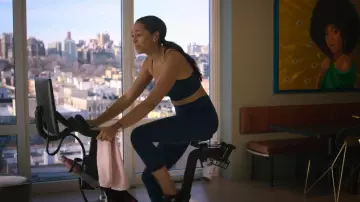Lululemon Align Crop Leggings worn by Whitney (Amber Stevens West) as seen in Run the World (S01E01)