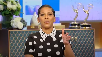 Alice + Olivia Aster Polka-Dot Short-Sleeve Knit Blouse worn by Tamron Hall as seen in Tamron Hall Show on April 8, 2024