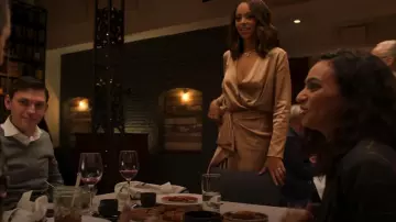 Cushnie Silk Draped Midi Skirt worn by Whitney (Amber Stevens West) as seen in Run the World (S01E02)