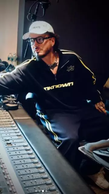 Nike Air Force 1 Low 'White' worn by J Balvin on the Instagram account @jbalvin