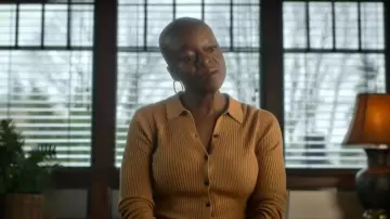 Uniqlo Extra Fine Merino Ribbed Polo Cardigan worn by Kemi Adebayo (Adeola Role) as seen in Alert: Missing Persons Unit (S02E06)
