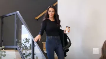 Camiseta de manga larga Skims Soft Smoothing usada por Jenni Farley como se ve en Jersey Shore: Family Vacation (S07E08)