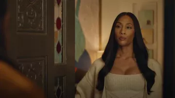 Reste birger chrIstensen Off-White Riggy Bralette portée par Sofia (Mj Rodriguez) comme on le voit dans Loot (S02E03)