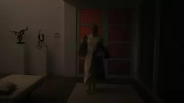 Lou Lou Studio Ara Vestido usado por Madison Montgomery (Emma Roberts) como se ve en American Horror Story (T12E06)