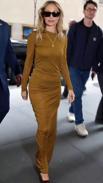 Gafas de sol Saint Laurent Sl 276 Mica 001 usadas por Nicole Richie en The Kelly Clarkson Show el 10 de abril de 2024