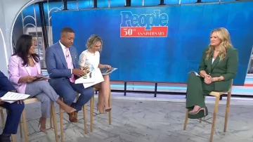 Veronica Beard Battista Veste à simple boutonnage portée par Wendy Naugle comme on le voit dans Aujourd’hui le 10 avril 2024