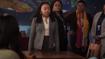 Blazer Babaton Venture usado por Janine Teagues (Quinta Brunson) como se ve en Abbott Elementary (S03E09)