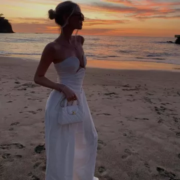 Chanel Kelly Shopper Bag worn by Leonie Hanne on her Instagram post on April 10, 2024