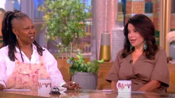 Lafayette 148 New York vestido camisero cruzado de algodón con cinturón usado por Ana Navarro como se ve en The View el 10 de abril de 2024