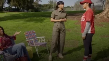 Nike Air Max 90 SE portée par Sam (Hannah Simone) comme on le voit dans Not Dead Yet (S02E07)