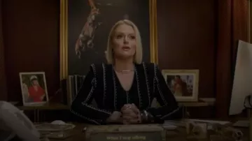 Vestido de suéter midi de manga larga de mezcla de lana con puntada de contraste Etro usado por Lexi (Lauren Ash) como se ve en Not Dead Yet (T02E07)
