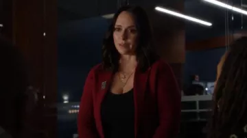 L'Agence Lacey Knit Blazer usado por Maddie Kendall (Jennifer Love Hewitt) como se ve en 9-1-1 (S07E05)