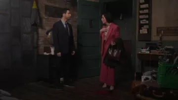 Maje Pibois Pantalones de sastre de pierna ancha usados por Margaret (Marcia Gay Harden) como se ve en So Help Me Todd (S02E05)