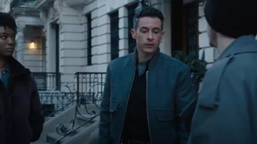 Alex Mill Dean Bomber Jacket En Lana Italiana En Carbón usada por el Agente Especial Stuart Scola (John Boyd) como se ve en FBI (S06E07)