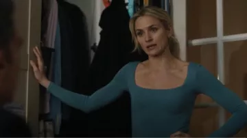 Edikted Joanna Square Neck Bodysuit worn by Special Agent Nina Chase (Shantel VanSanten) as seen in FBI: Most Wanted (S05E08)