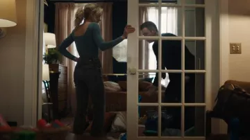 Mother Tomcat Jeans worn by Special Agent Nina Chase (Shantel VanSanten) as seen in FBI: Most Wanted (S05E08)