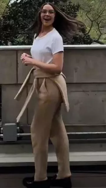 The Elder Statesman Lounge Pant usado por Olivia Culpo en su historia de Instagram el 4 de abril de 2024