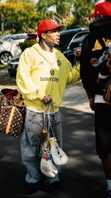 Chanel Sac banane 'Street Spirit' en or (19B) porté par Gervonta Davis sur le compte Instagram @gervontaa
